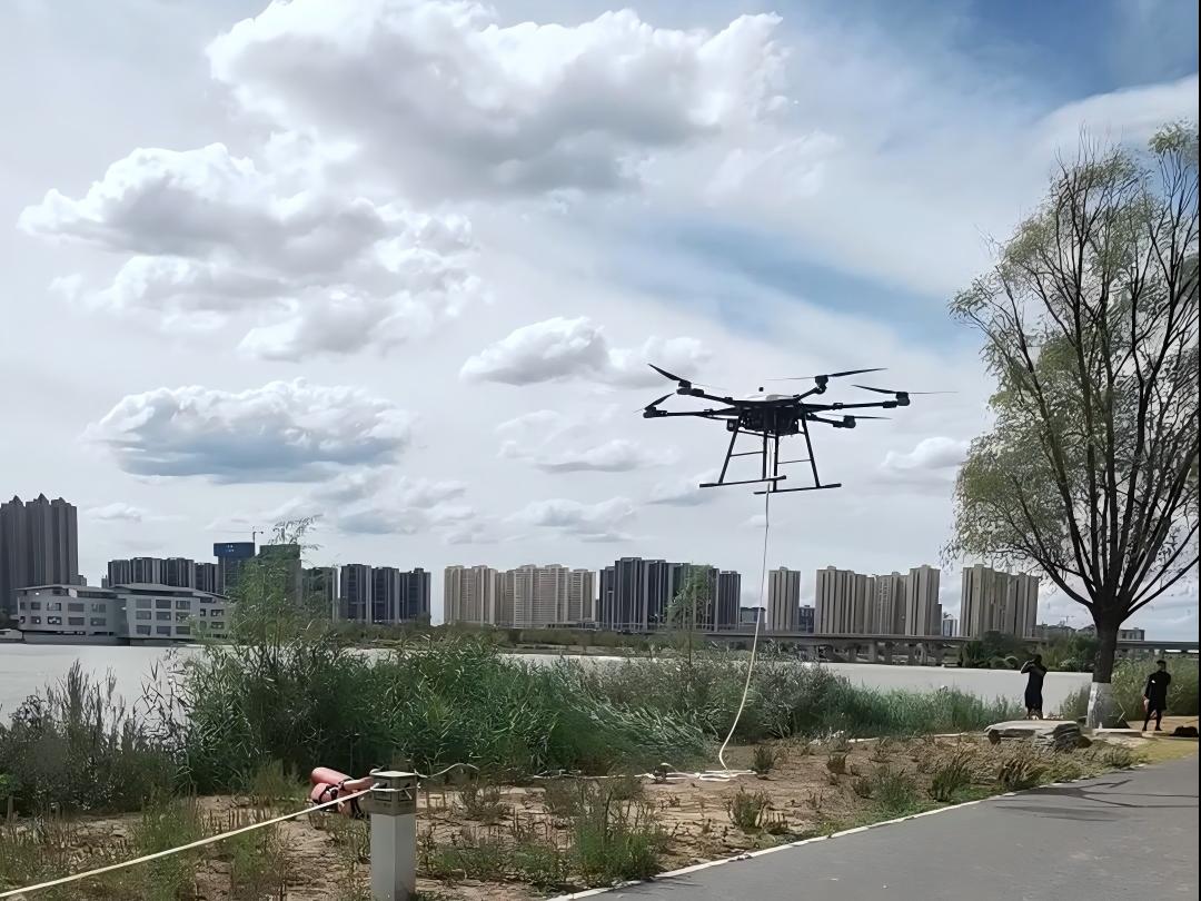 大秦?zé)o人機(jī)參加西安市防汛救援應(yīng)急演練